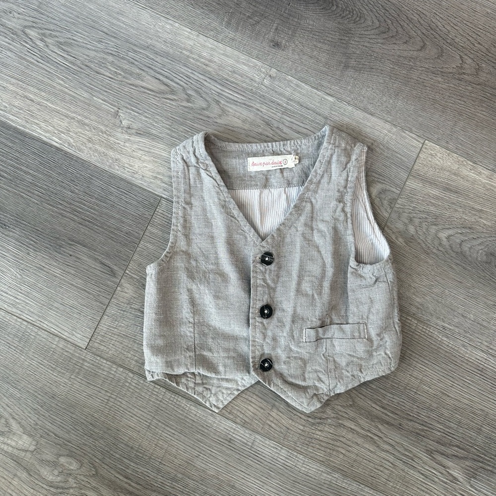 3/27$ Deux par Deux toddler button up sleeveless vest size 3